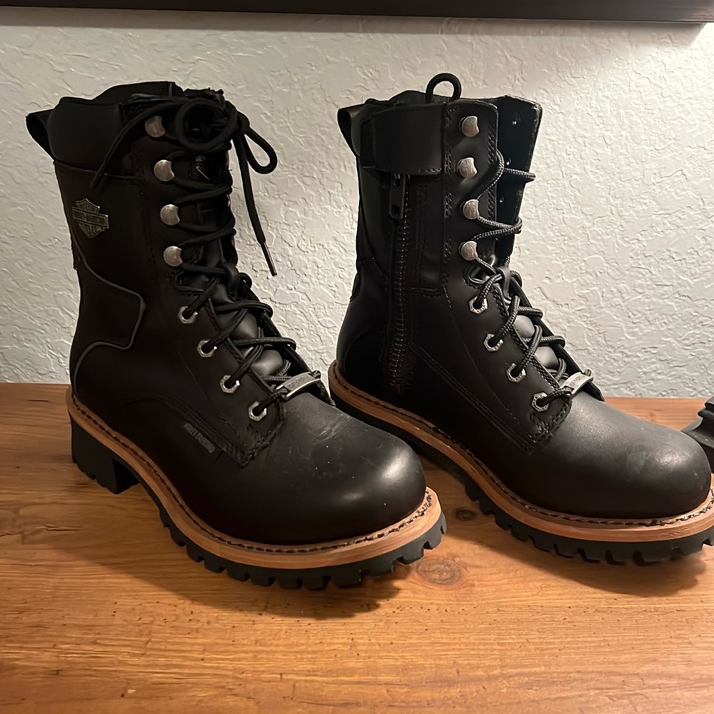 Harley Davidson Women’s Tyson 7” Leather Motorcycle boot.